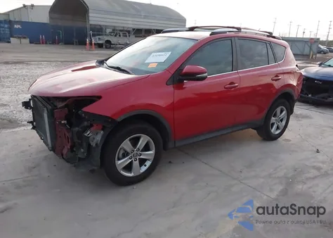 2015 Toyota Rav4 Xle z USA, uszkodzony, nr VIN 2T3WFREV1FW176979